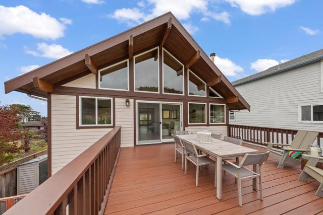 350 6th Avenue, Half Moon Bay CA: https://media.crmls.org/mediaz/c27bd70c-3971-4638-819c-c47c33ec20a3.jpg