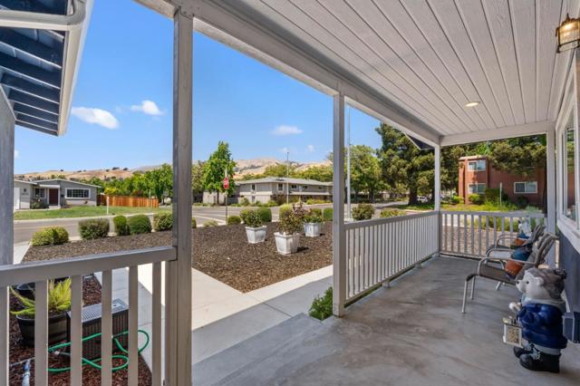 1610 Dennis Avenue, Milpitas CA: https://media.crmls.org/mediaz/c27be160-a199-4670-ba5a-ebc63f074f67.jpg