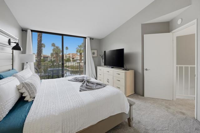 79798 Olympia, La Quinta CA: https://media.crmls.org/mediaz/c27c2863-52f4-4bc7-b589-7a9d27bc6e11.jpg