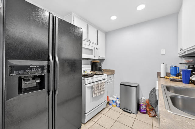 Image 21 of 23 For 48334 Stewart Drive J4