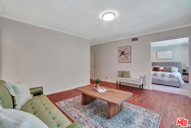 5025 Delita Place, Woodland Hills CA: https://media.crmls.org/mediaz/c27d1bad-b795-402e-a3b8-11d9cbc082b8.jpg