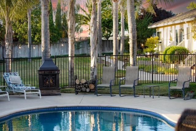 303 Taryn Court, Hollister CA: https://media.crmls.org/mediaz/c27e1093-0d19-48c1-bccb-5d84ee8bfa3e.jpg