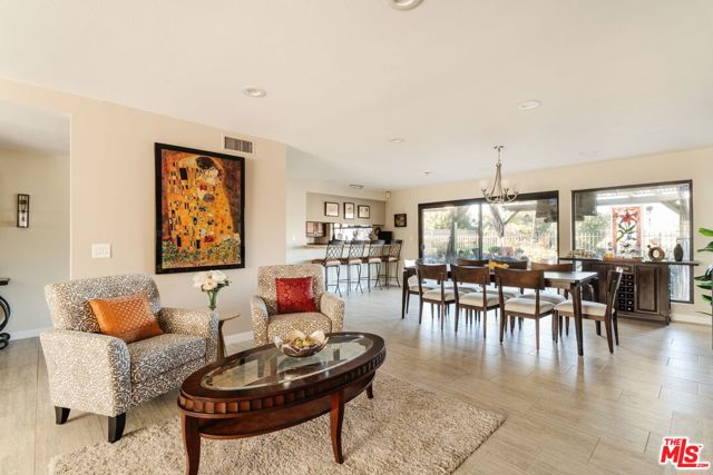 4837 Round Top Drive, Los Angeles CA: https://media.crmls.org/mediaz/c27e3505-5e81-44fb-9600-15727a2a4238.jpg