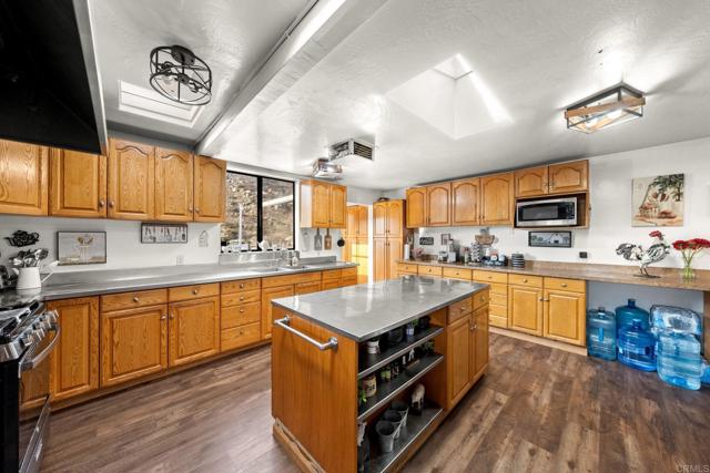 Image 4 of 73 For 13610 Willow Rd.