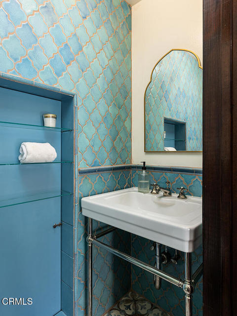 Detail Gallery Image 27 of 73 For 420 Inverness Dr, La Canada Flintridge,  CA 91011 - 6 Beds | 5/1 Baths