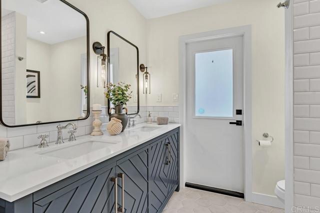 1165 Oak Drive, Vista CA: https://media.crmls.org/mediaz/c27fa4c0-976a-48ea-9cca-4db5ef2aa826.jpg
