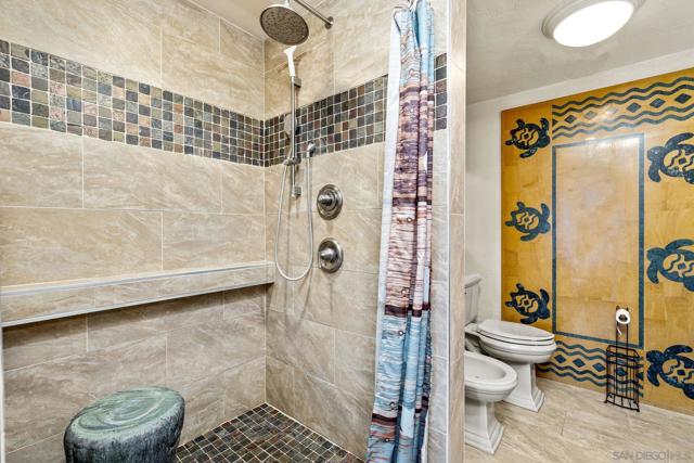 87 561 Farrington Hwy,  CA: https://media.crmls.org/mediaz/c27fcb4c-e722-420f-9508-85d91410cc71.jpg