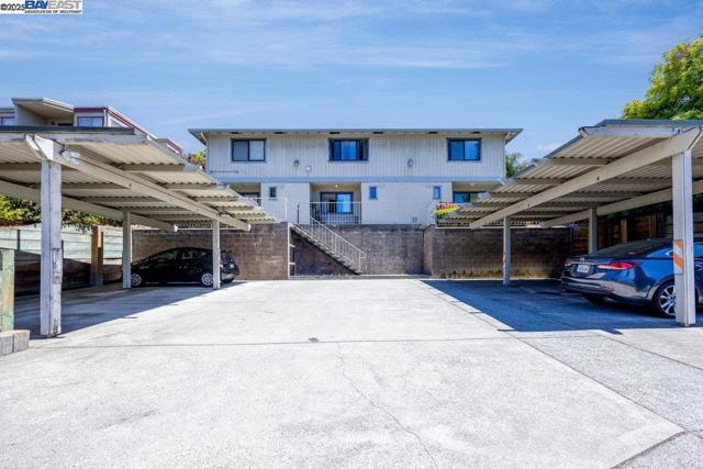 21000 Ocean View Dr, Hayward CA: https://media.crmls.org/mediaz/c280648e-3562-4b54-921c-65a42fee5b57.jpg