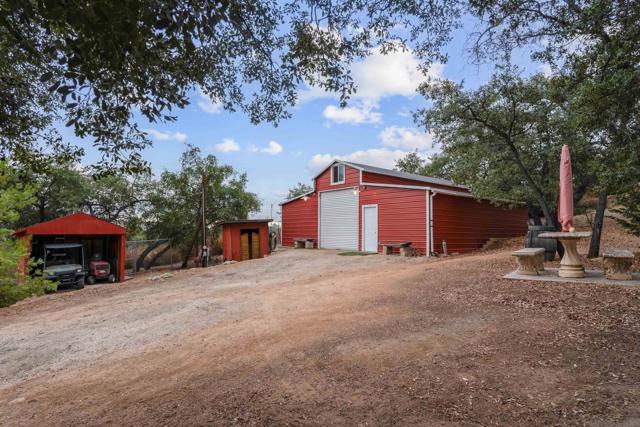 2410 Mount Elena Way, Jamul CA: https://media.crmls.org/mediaz/c2807ef4-673f-40c2-8b10-5ab288568828.jpg