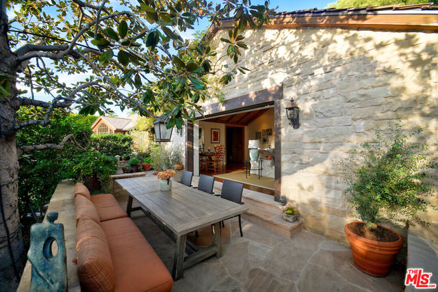 130 S LAYTON Drive, Los Angeles CA: https://media.crmls.org/mediaz/c280e798-221a-4ec4-ad08-2d9f403723b7.jpg