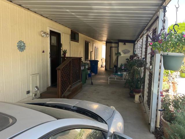 500 N Tully Road, Turlock CA: https://media.crmls.org/mediaz/c2810d13-3e1b-4a87-96f4-f8088670b383.jpg