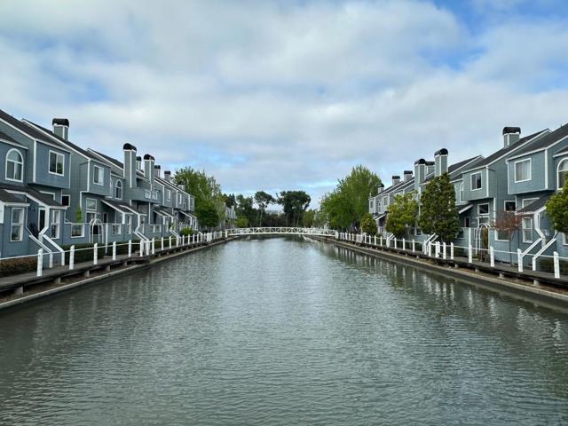 873 Boardwalk Place,  CA: https://media.crmls.org/mediaz/c2811aad-b0cc-4757-a7a6-5cfd6ef2a926.jpg