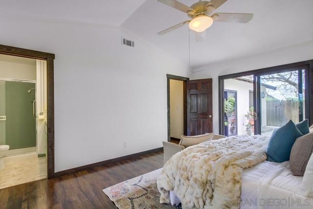 3886 Santa Cruz, San Diego CA: https://media.crmls.org/mediaz/c2817211-063b-48c1-9644-37381330a0d2.jpg