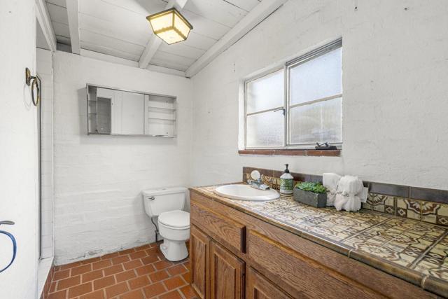 3691 Laguna Avenue, Palo Alto CA: https://media.crmls.org/mediaz/c282791c-ce78-4627-a657-1f0951fe808f.jpg