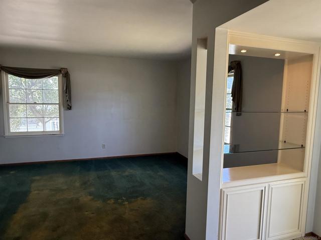 6056 Winfield Ave, La Mesa CA: https://media.crmls.org/mediaz/c28305e9-aca4-4e7f-b650-24498dd67cb8.jpg