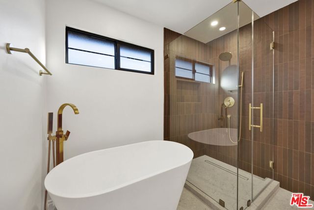 8815 Sari Avenue photo 19