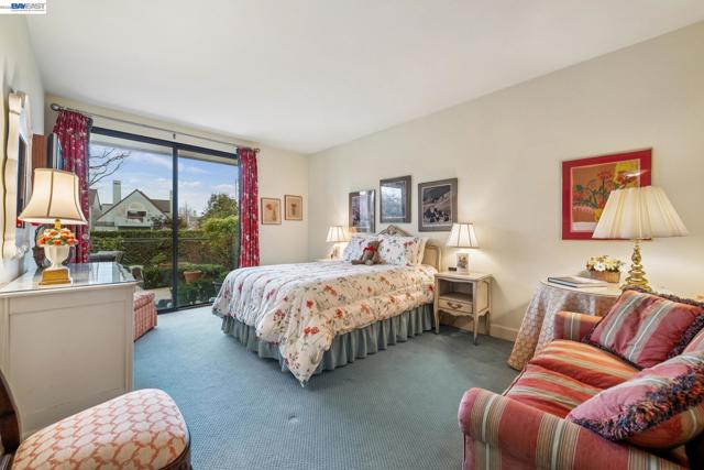 Image 16 of 44 For 9 Regulus Court