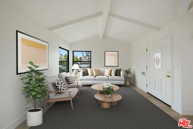 4718 Gaviota Avenue, Long Beach CA: https://media.crmls.org/mediaz/c284362d-806a-4ac3-a039-c26c137e93de.jpg