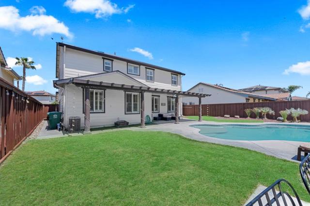 2369 S Creekside Drive, Los Banos CA: https://media.crmls.org/mediaz/c28456aa-4e43-4d5a-be48-47dd3fb9eda4.jpg