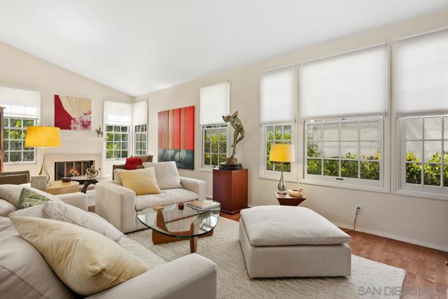 17635 Parlange Pl, San Diego CA: https://media.crmls.org/mediaz/c2846cdd-ddc2-4366-932c-2de682cc8a08.jpg