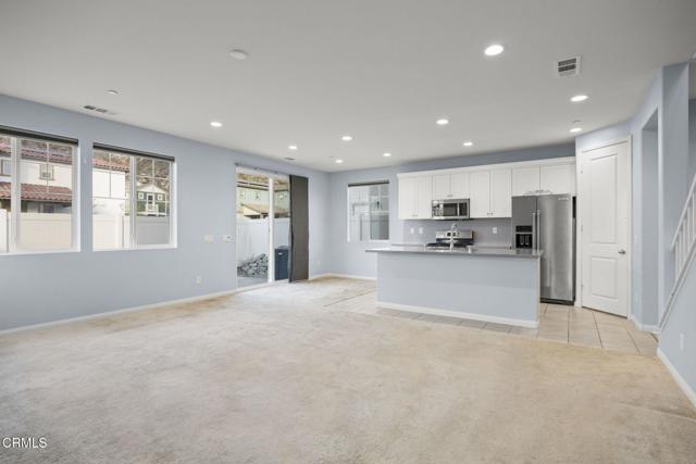 Detail Gallery Image 11 of 26 For 176 Lantana St, Fillmore,  CA 93015 - 4 Beds | 2/1 Baths