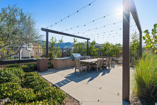 509 snowdrop Lane, Santa Paula CA: https://media.crmls.org/mediaz/c2848144-5cc1-46c9-939e-cd660932545c.jpg