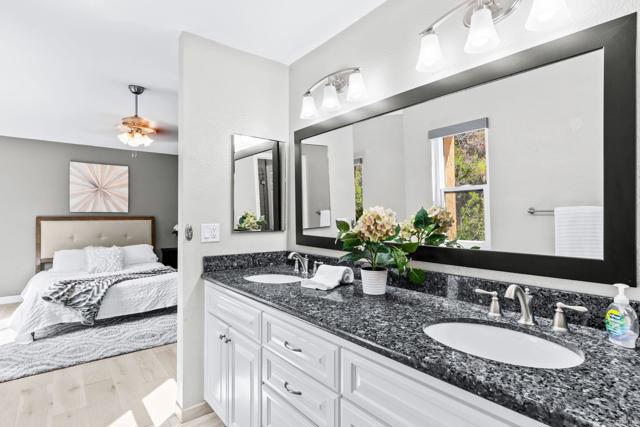 Detail Gallery Image 16 of 44 For 5940 Mission Center Rd #C,  San Diego,  CA 92123 - 2 Beds | 2/1 Baths
