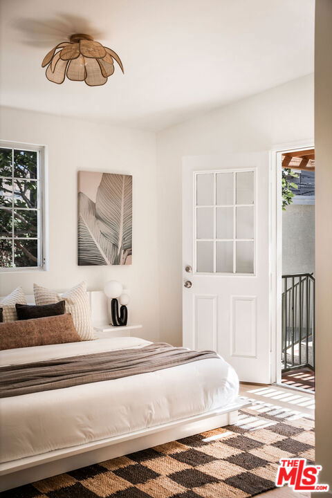 2300 Pisani Place, Venice CA: https://media.crmls.org/mediaz/c285fdc6-808f-4a8b-b7cc-e49ddfe8b739.jpg