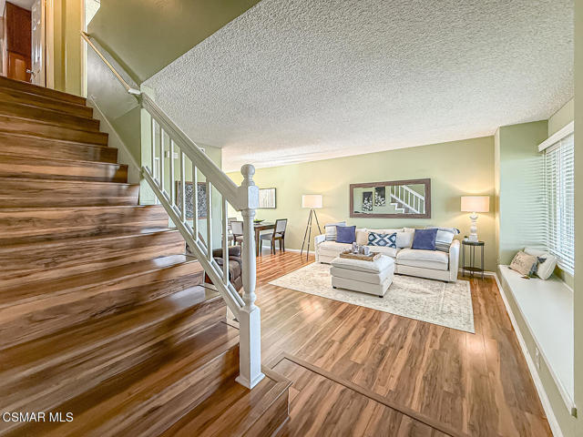 1683 Addax Circle, Ventura CA: https://media.crmls.org/mediaz/c286b871-3de9-4491-8d75-c55196ea460e.jpg