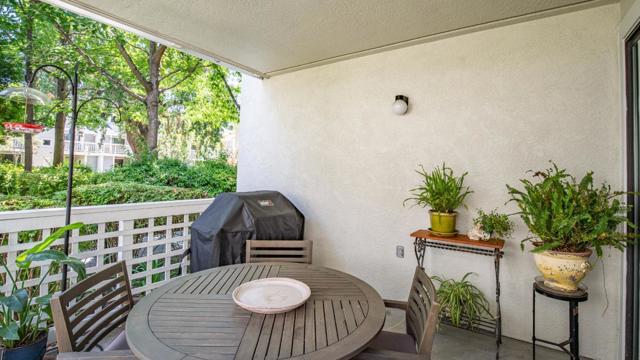 2600 Oak Road, Walnut Creek CA: https://media.crmls.org/mediaz/c287a63b-4f96-49b5-97db-62f60dc0e323.jpg