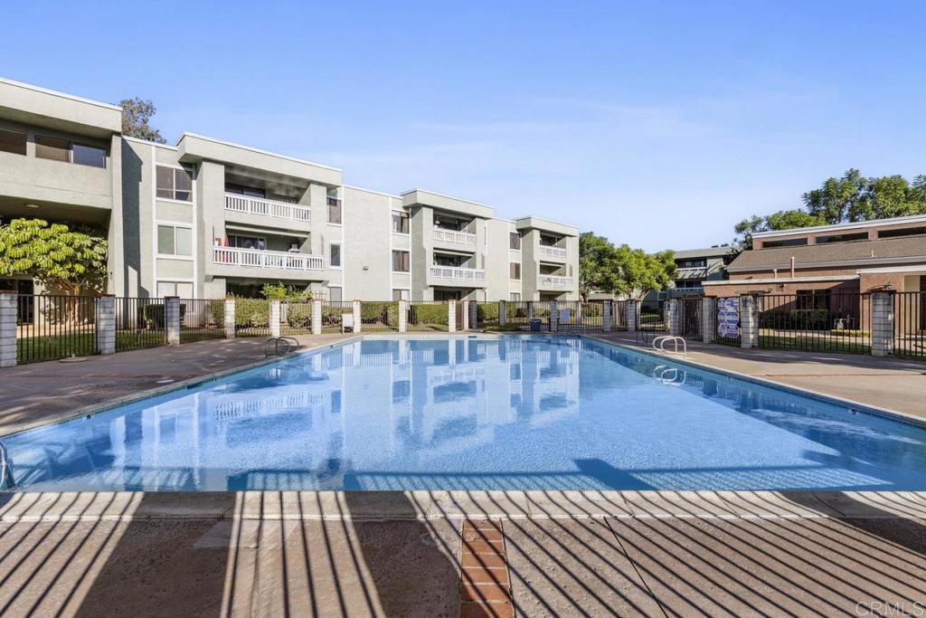 1050 Washington Ave - photo 16