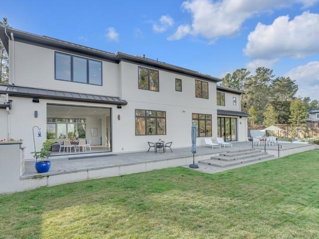60 Glengarry Way, Hillsborough CA: https://media.crmls.org/mediaz/c288e132-8bb6-4226-8a9a-e076c3f1a7c1.jpg
