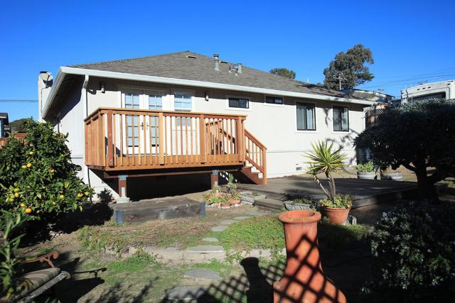 1516 Hilby Avenue, Seaside CA: https://media.crmls.org/mediaz/c288e586-0965-4353-8b6f-e6ee2c76d404.jpg