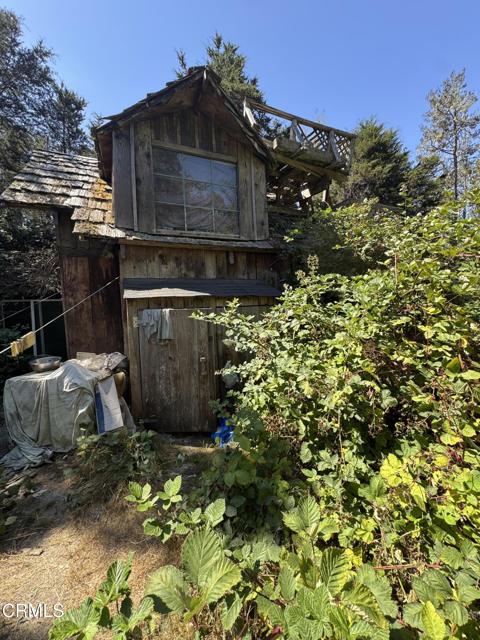 28270 Albion Ridge Road, Albion CA: https://media.crmls.org/mediaz/c289a87f-ebe7-4e69-88fc-123fa9c160fc.jpg