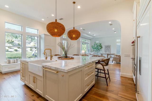 5675 Via Bonita, Newbury Park CA: https://media.crmls.org/mediaz/c289d8ae-a645-4f45-900e-4e21b4573632.jpg