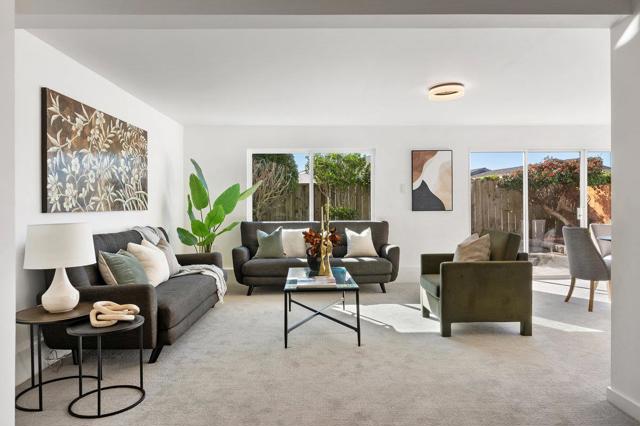 15 Eastridge Circle, Pacifica CA: https://media.crmls.org/mediaz/c28a038a-a8ab-424e-93b0-95485f309323.jpg