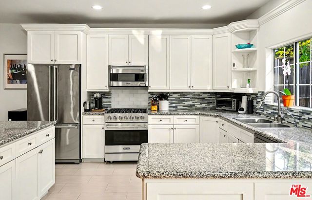 14954 Hesby Street photo 6