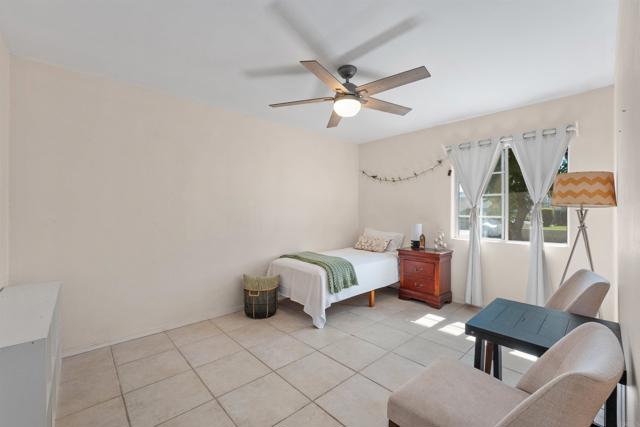 Detail Gallery Image 15 of 31 For 1534 Folkestone St, Spring Valley,  CA 91977 - 4 Beds | 2 Baths