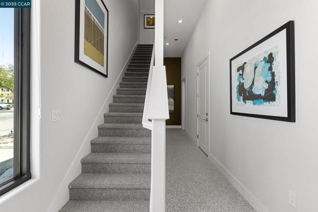 27258 Lumina Ct, Hayward CA: https://media.crmls.org/mediaz/c28abc2b-eb1e-4b1e-89ec-1557c6a5528f.jpg