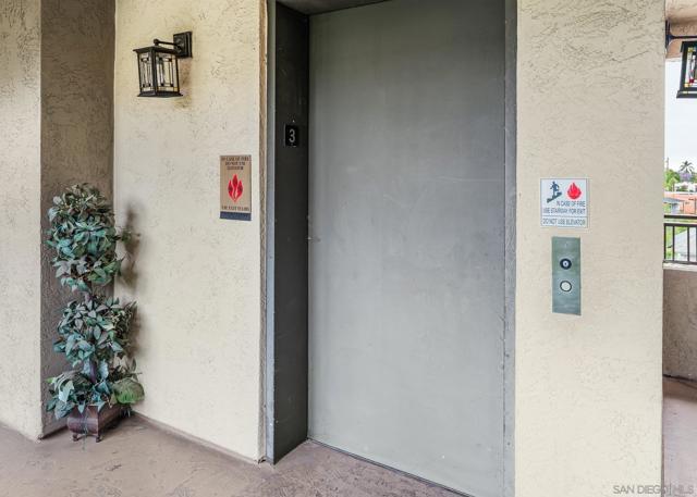 4521 55th St, San Diego CA: https://media.crmls.org/mediaz/c28ad688-c498-400c-9b3d-486f473c7daa.jpg