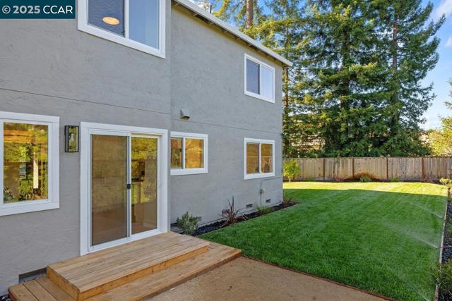 374 James Bowie Ct, Alamo CA: https://media.crmls.org/mediaz/c28c00e6-19c0-4979-9a57-9df494a1cf73.jpg