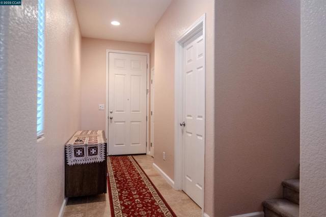 7519 Georgica Way, Sacramento CA: https://media.crmls.org/mediaz/c28c1f3f-1b73-4df0-bc2c-728b3b624ec4.jpg