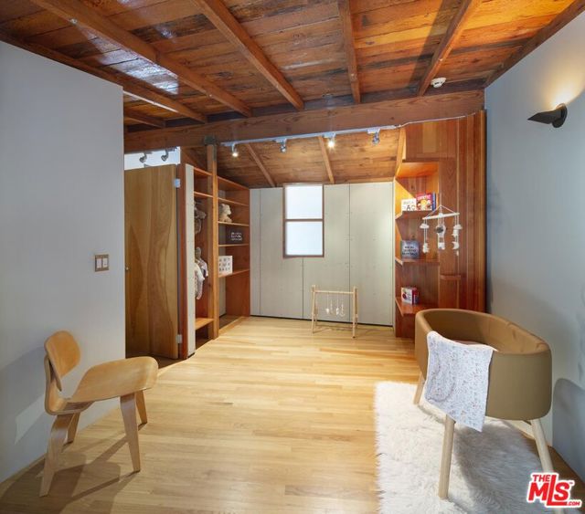 Drew Fenton | 10335 Oletha Lane Los Angeles CA | MLS: 7455546 Drew Fenton | 10335 Oletha Lane Los Angeles CA | MLS: 7455546