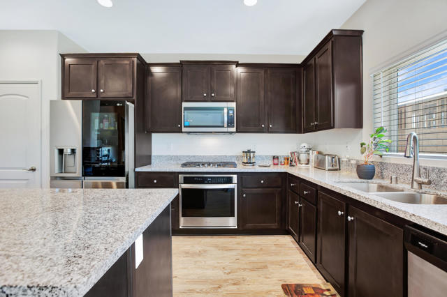 84701 Merus Avenue, Indio CA: https://media.crmls.org/mediaz/c28ce098-241a-464b-a51f-efa273da2faa.jpg