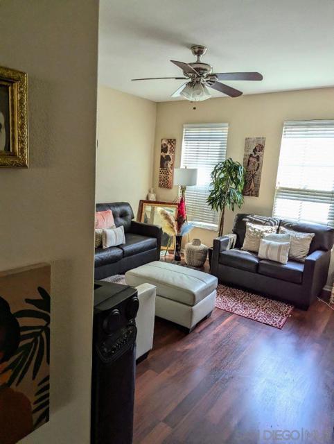 309 Bishop, San Marcos CA: https://media.crmls.org/mediaz/c28d51df-18b7-4449-b3f5-738b712d0880.jpg