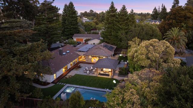 45 Kammerer Court, Hillsborough CA: https://media.crmls.org/mediaz/c28dc360-eafb-4f05-878a-9a0669193679.jpg