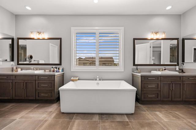 6183 Summit Crest Circle, San Diego CA: https://media.crmls.org/mediaz/c28dd950-6878-4b5a-b7a9-c0fc09cb1b4b.jpg