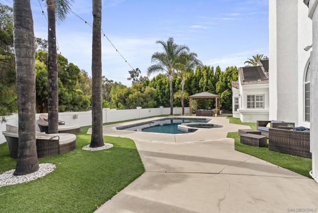 16258 Windpiper, Poway CA: https://media.crmls.org/mediaz/c28e327e-55ad-4636-a3f5-f657a0531e7f.jpg