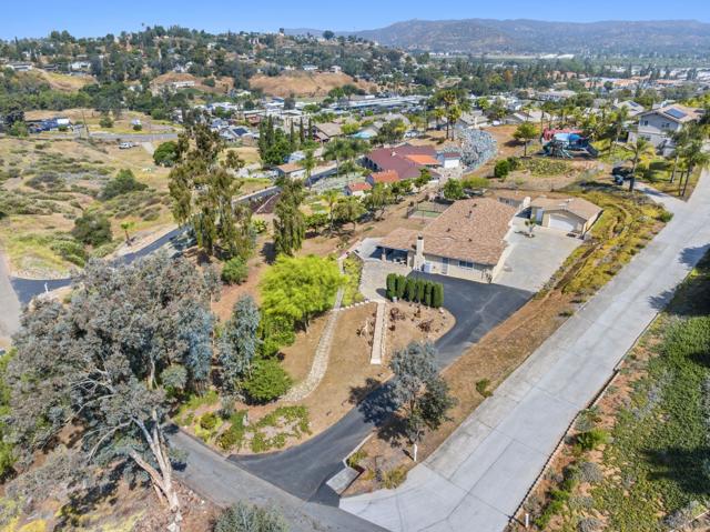 12220 Valhalla Drive, Lakeside CA: https://media.crmls.org/mediaz/c28e6aa8-e5fd-4e4f-b5ea-f8d3f5ee4e0e.jpg