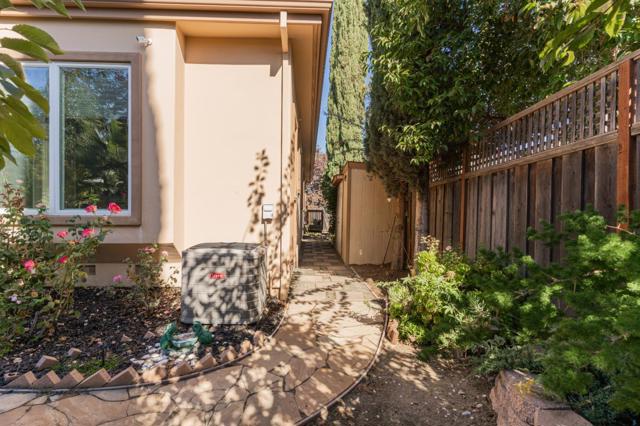 Image 65 of 69 For 18788 Devon Avenue